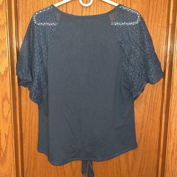 Maurices womens medium teal top - Picture 3 of 3